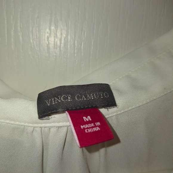 NWOT/ VINCE CAMUTO / WHITE/ MEDIUM/ SLEEVELESS BLOUSE WITH LACE DESIGN - Picture 2 of 10